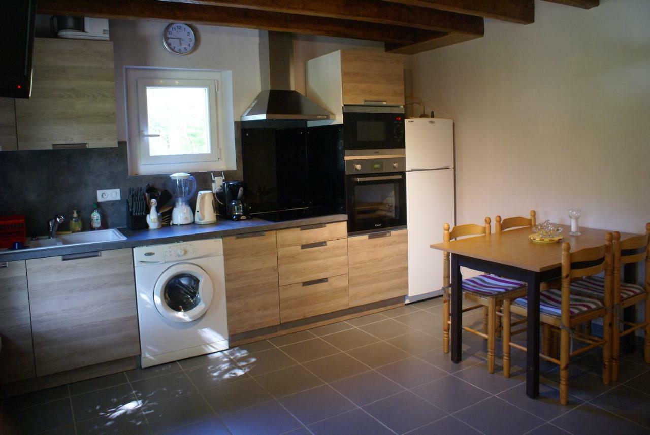 Domisiladore Latouille-Lentillac Exteriör bild